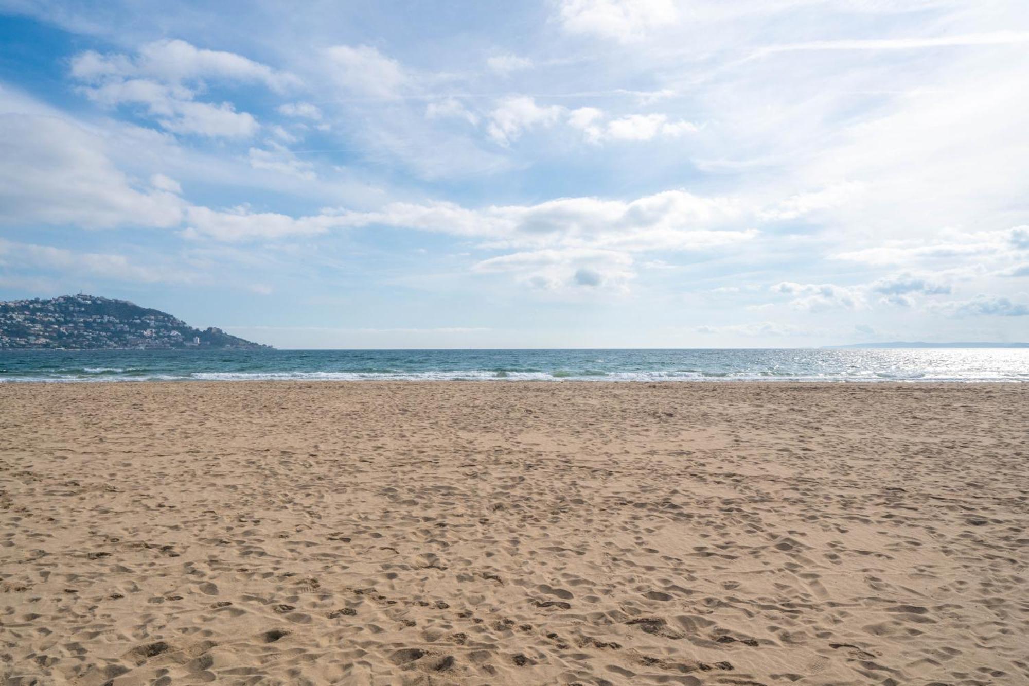 Welhomy Magnifique Appartement Santa Margarida Roses Estany Екстер'єр фото